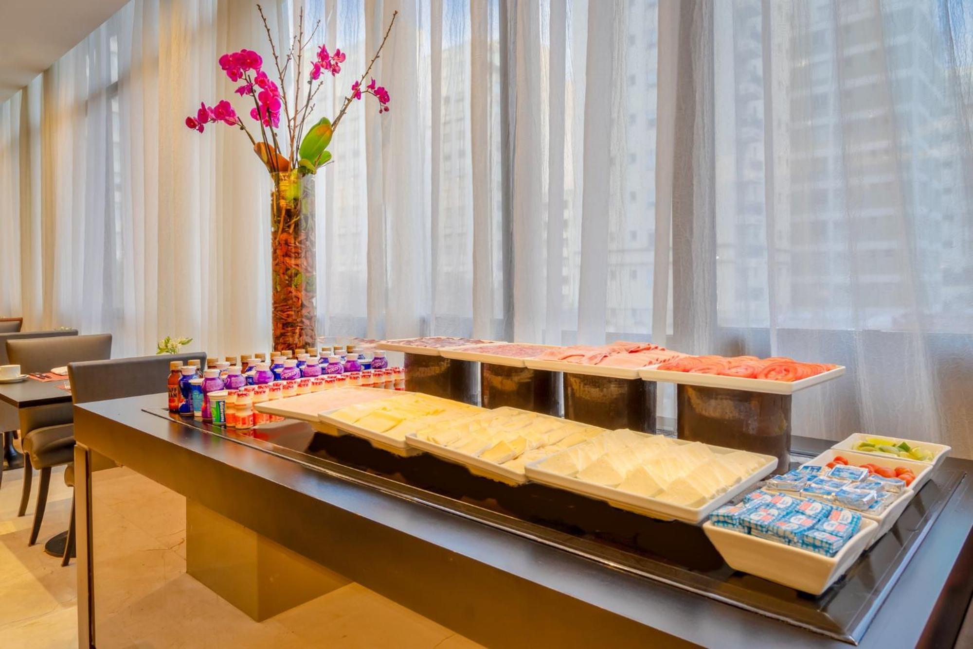 Intercontinental By Ihg Hotel