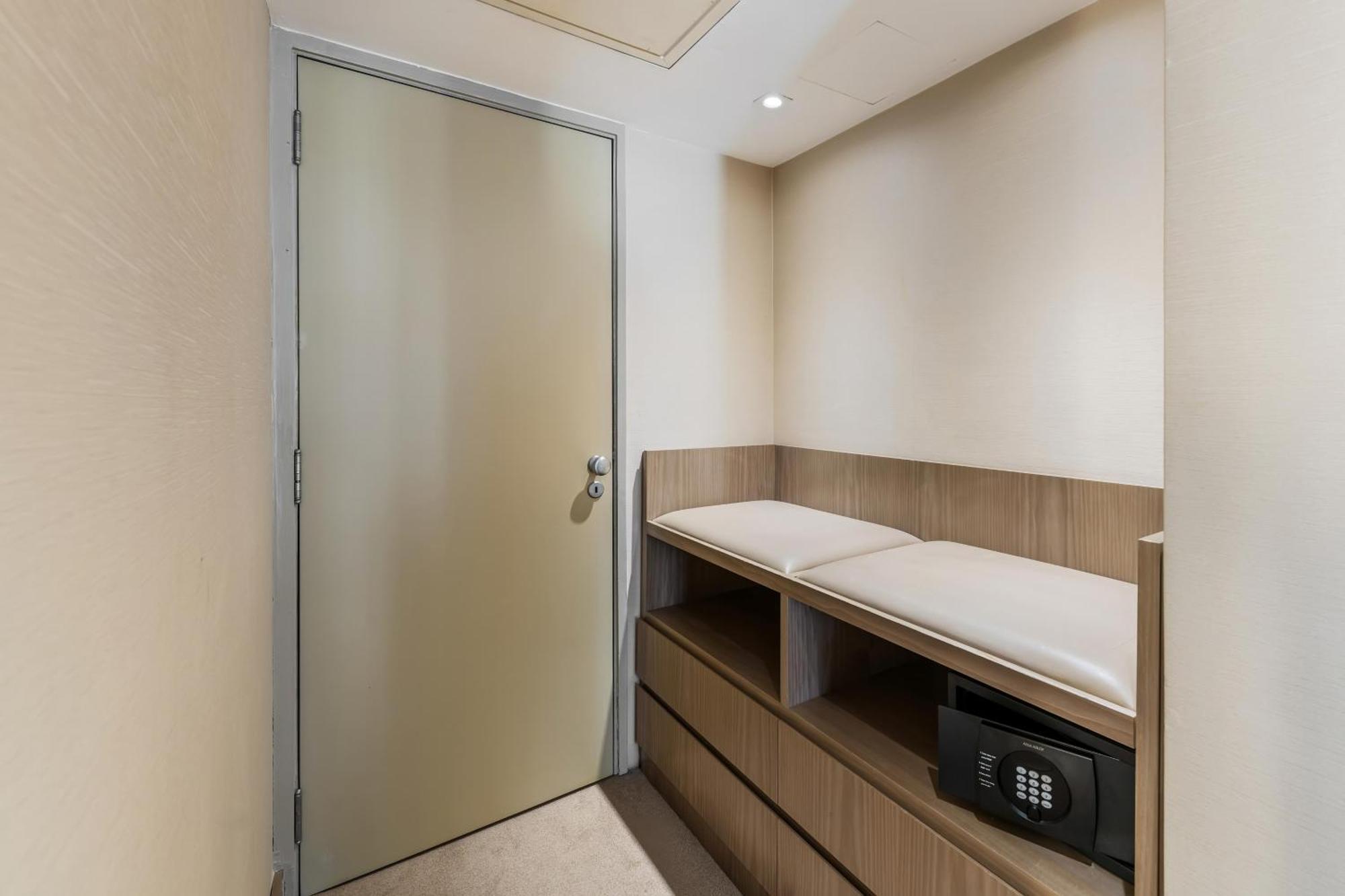 Intercontinental By Ihg Hotel 5*